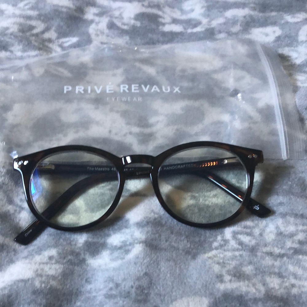 Prive Revaux Readers strength 2.00 New / Missing Case LIMITED EDITION